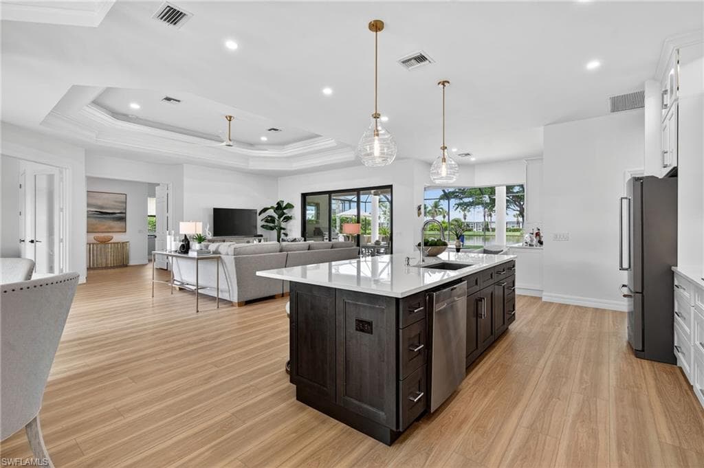 7637 Mulberry Ln, Naples, FL 34114-13