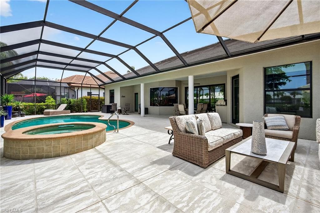 7637 Mulberry Ln, Naples, FL 34114-27