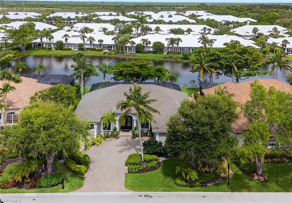 7637 Mulberry Ln, Naples, FL 34114-35