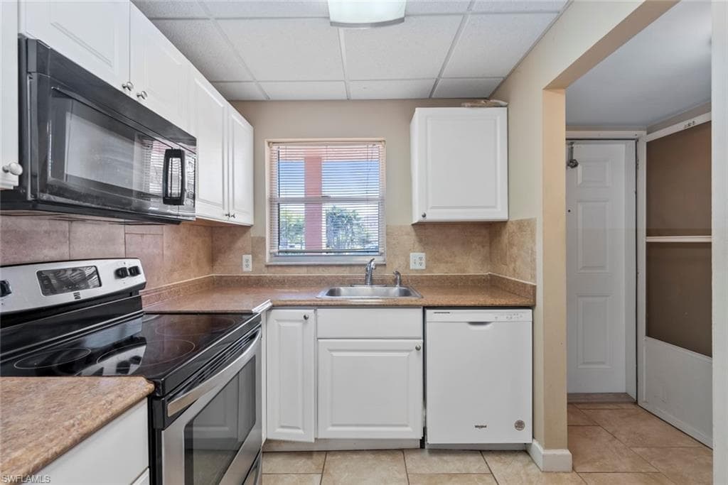170 Turtle Lake Ct 109, Naples, FL 34105-10