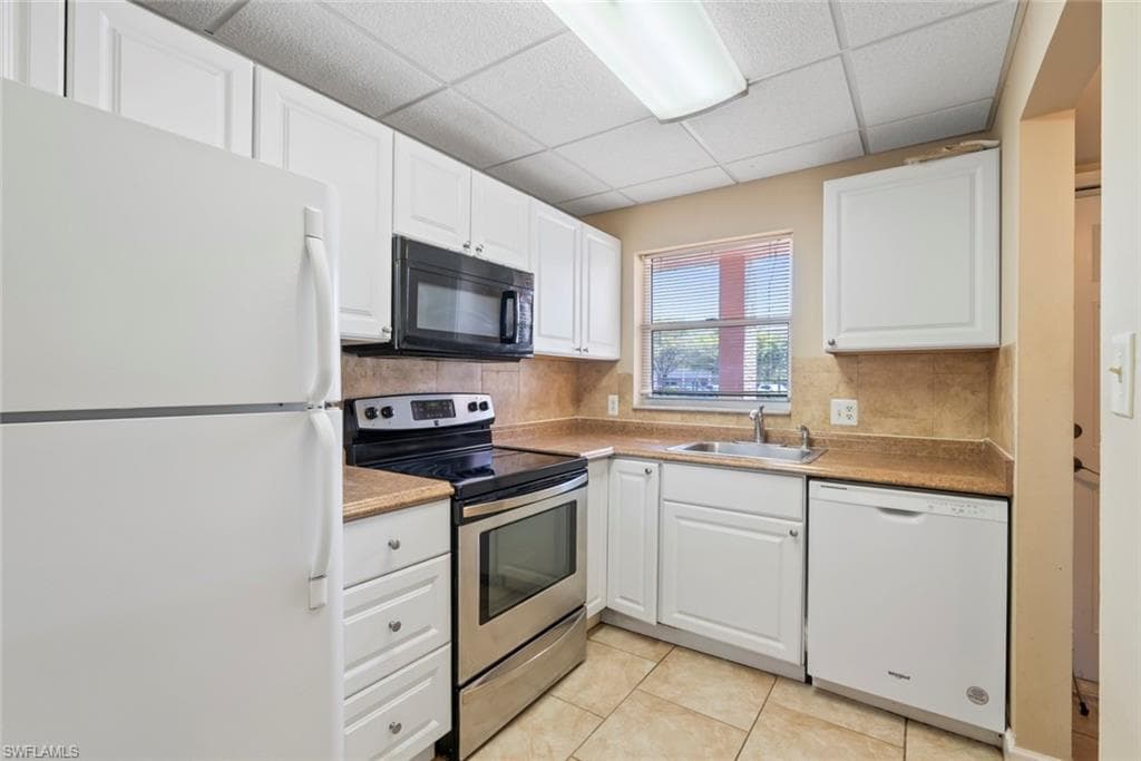 170 Turtle Lake Ct 109, Naples, FL 34105-11
