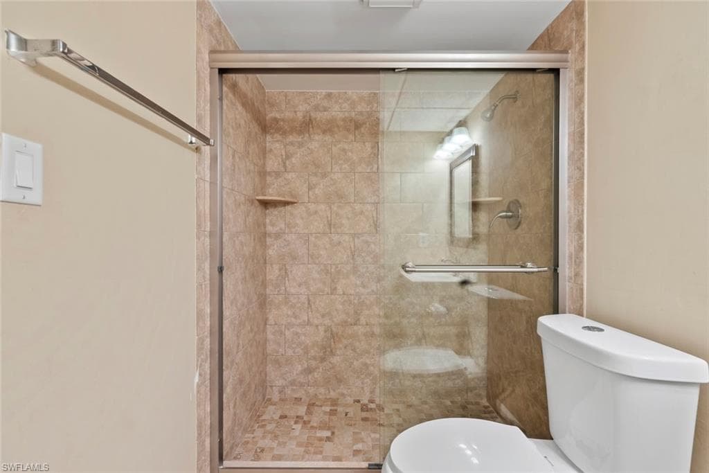 170 Turtle Lake Ct 109, Naples, FL 34105-15
