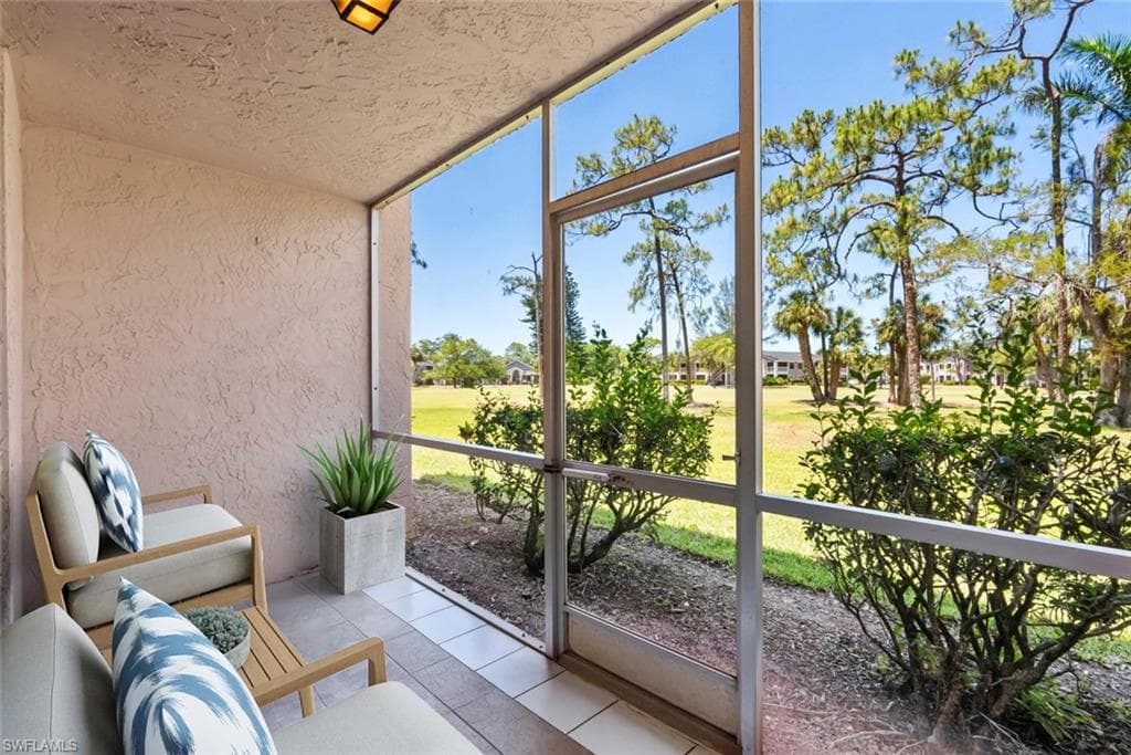 170 Turtle Lake Ct 109, Naples, FL 34105-18