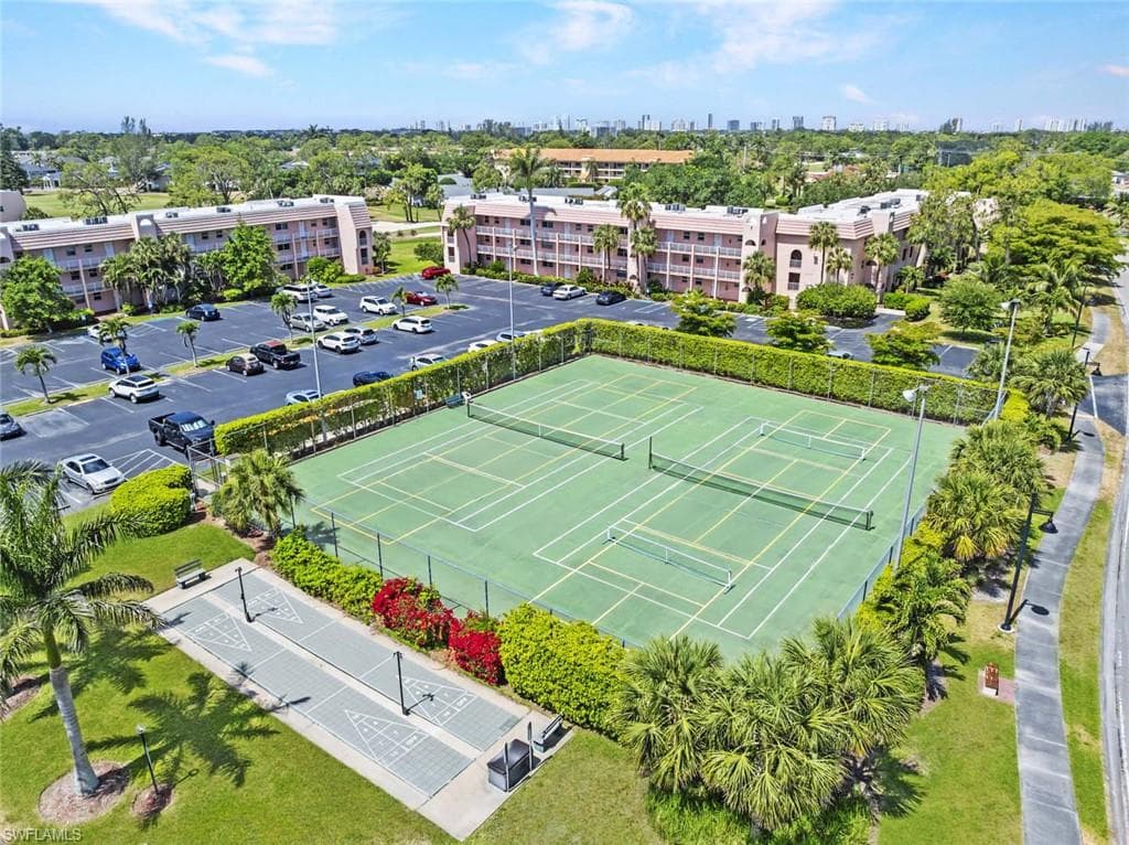 170 Turtle Lake Ct 109, Naples, FL 34105-25