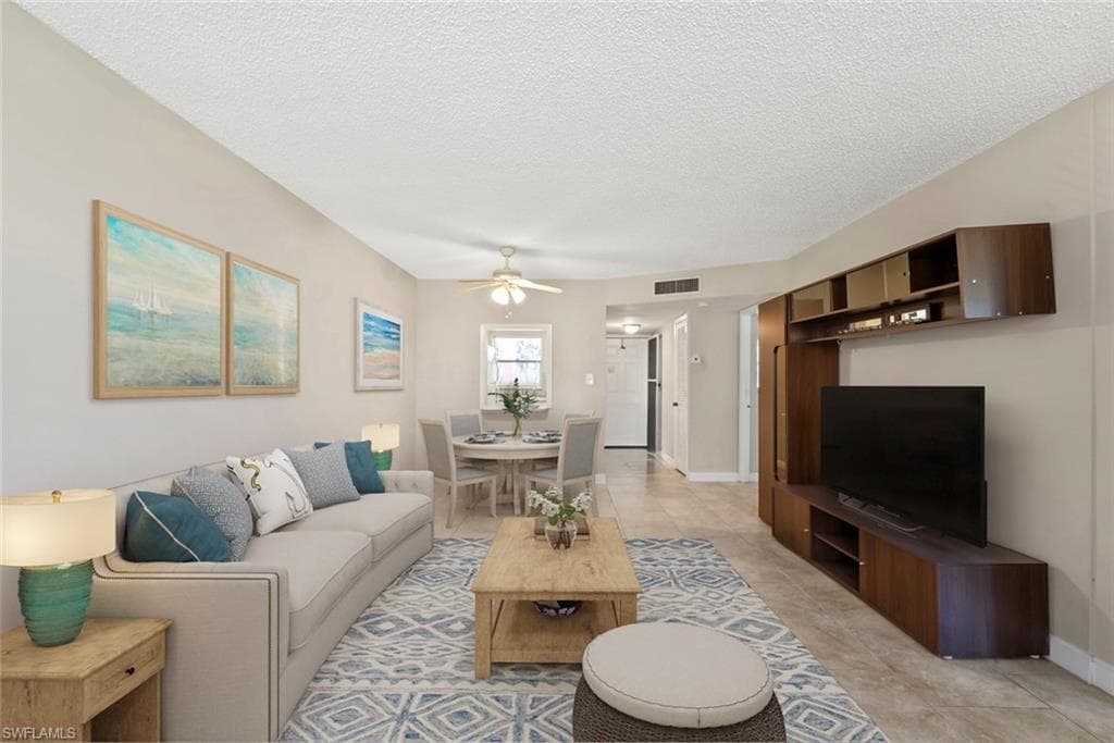 170 Turtle Lake Ct 109, Naples, FL 34105-3