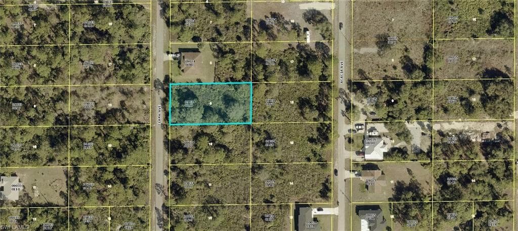 1406 Clark Ave, Lehigh Acres, FL 33972-4