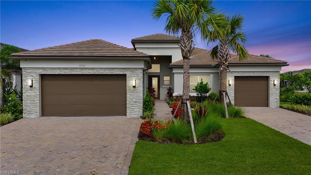 12068 Azalea Way, Naples, FL 34120-1