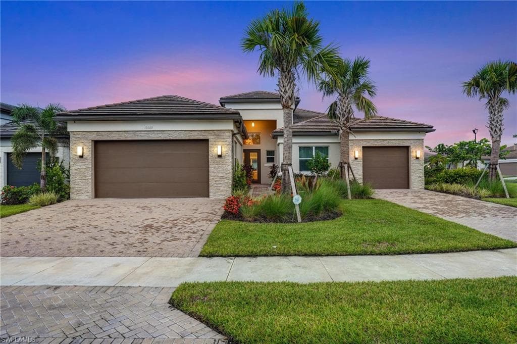 12068 Azalea Way, Naples, FL 34120-2