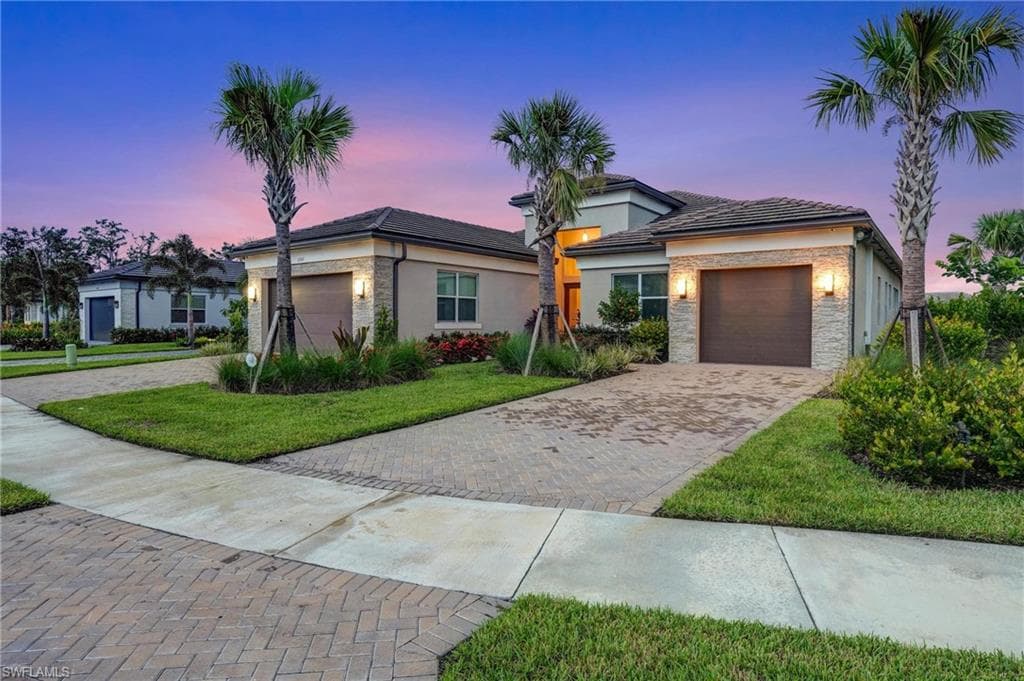 12068 Azalea Way, Naples, FL 34120-3