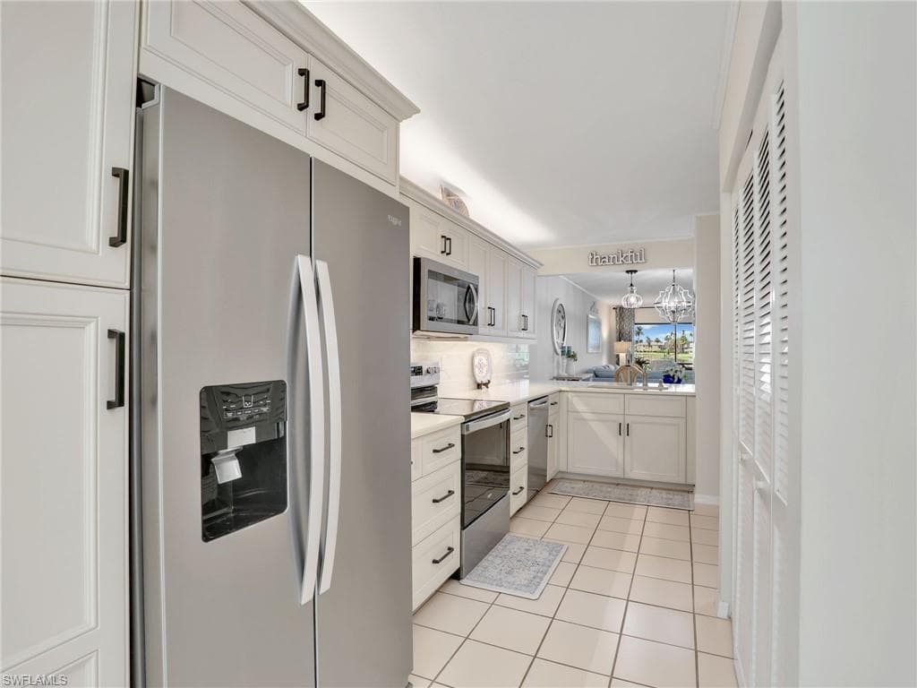 4240 Chantelle Dr B105, Naples, FL 34112-9