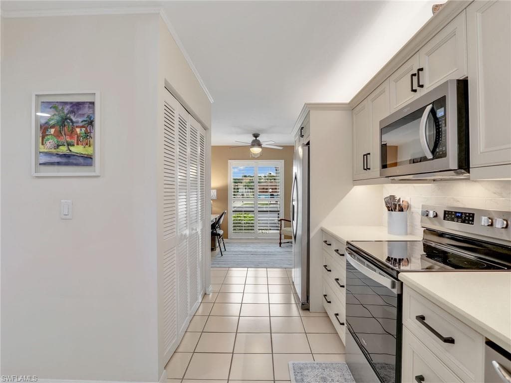 4240 Chantelle Dr B105, Naples, FL 34112-10