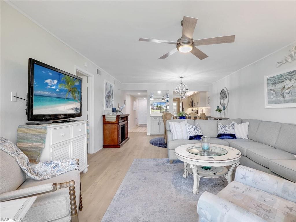 4240 Chantelle Dr B105, Naples, FL 34112-17