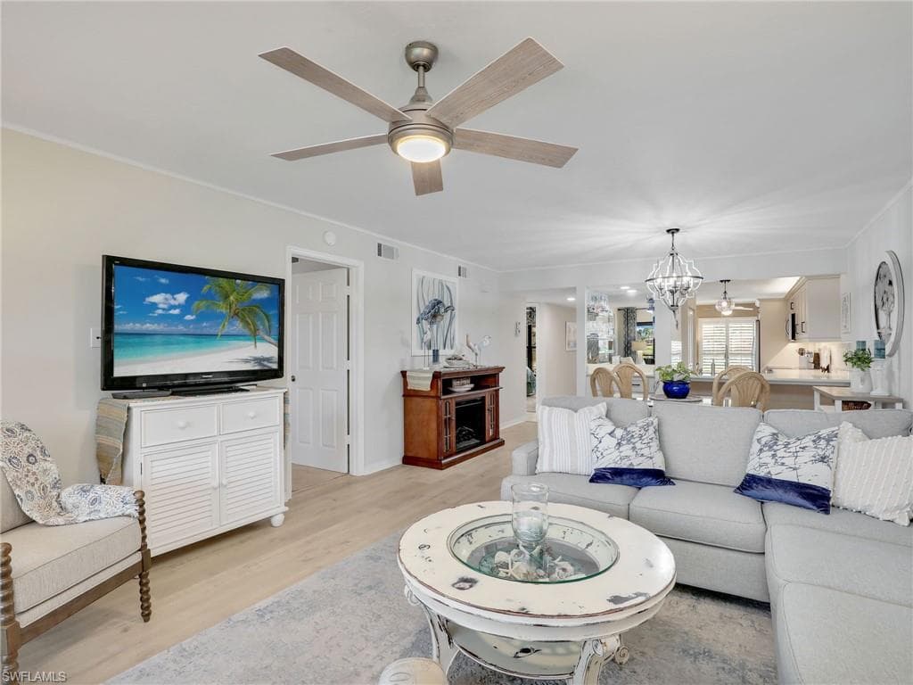 4240 Chantelle Dr B105, Naples, FL 34112-18