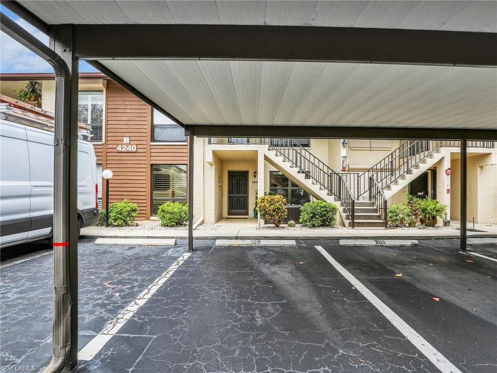 4240 Chantelle Dr B105, Naples, FL 34112-31
