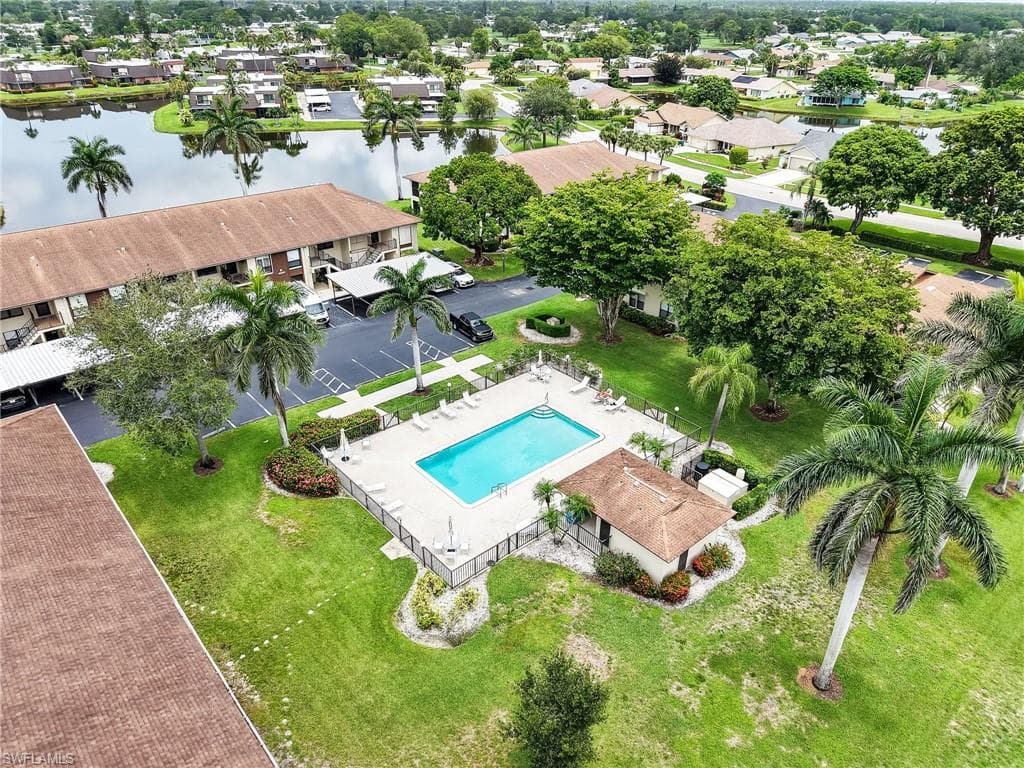 4240 Chantelle Dr B105, Naples, FL 34112-5
