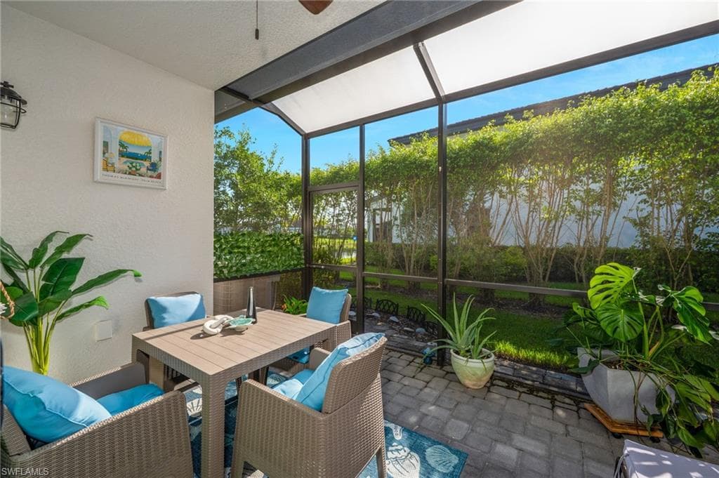 7504 Carnegie Way, Naples, FL 34119-11