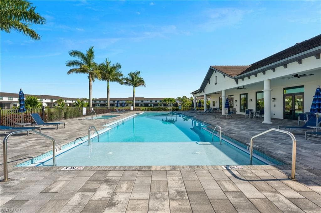 7504 Carnegie Way, Naples, FL 34119-13