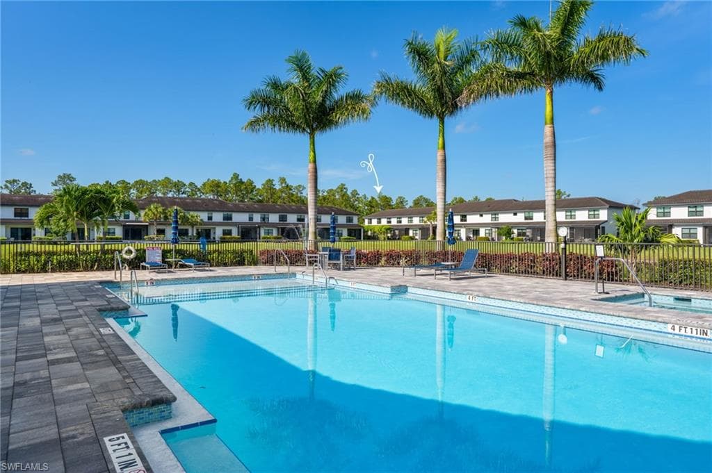 7504 Carnegie Way, Naples, FL 34119-14