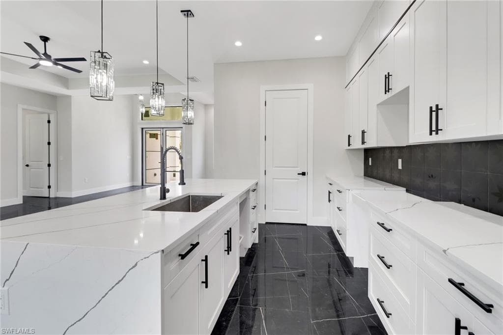 2342 10th Ave SE, Naples, FL 34117-15
