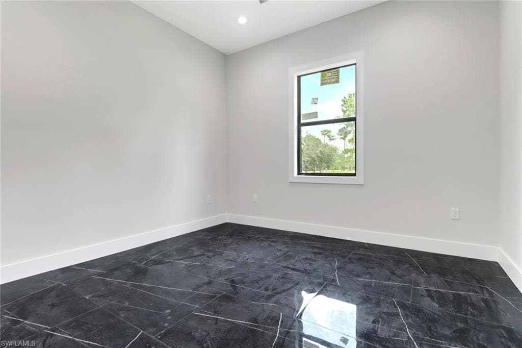 2342 10th Ave SE, Naples, FL 34117-24