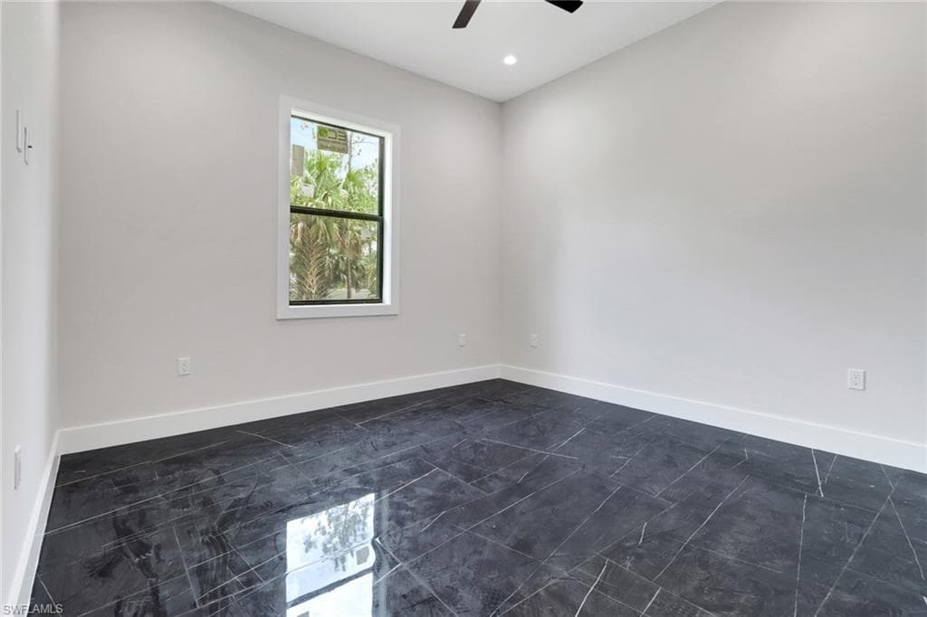 2342 10th Ave SE, Naples, FL 34117-27