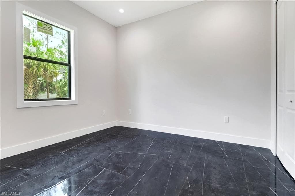 2342 10th Ave SE, Naples, FL 34117-28