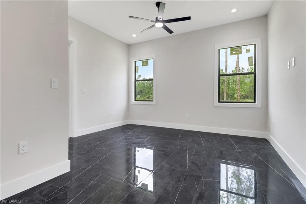 2342 10th Ave SE, Naples, FL 34117-29
