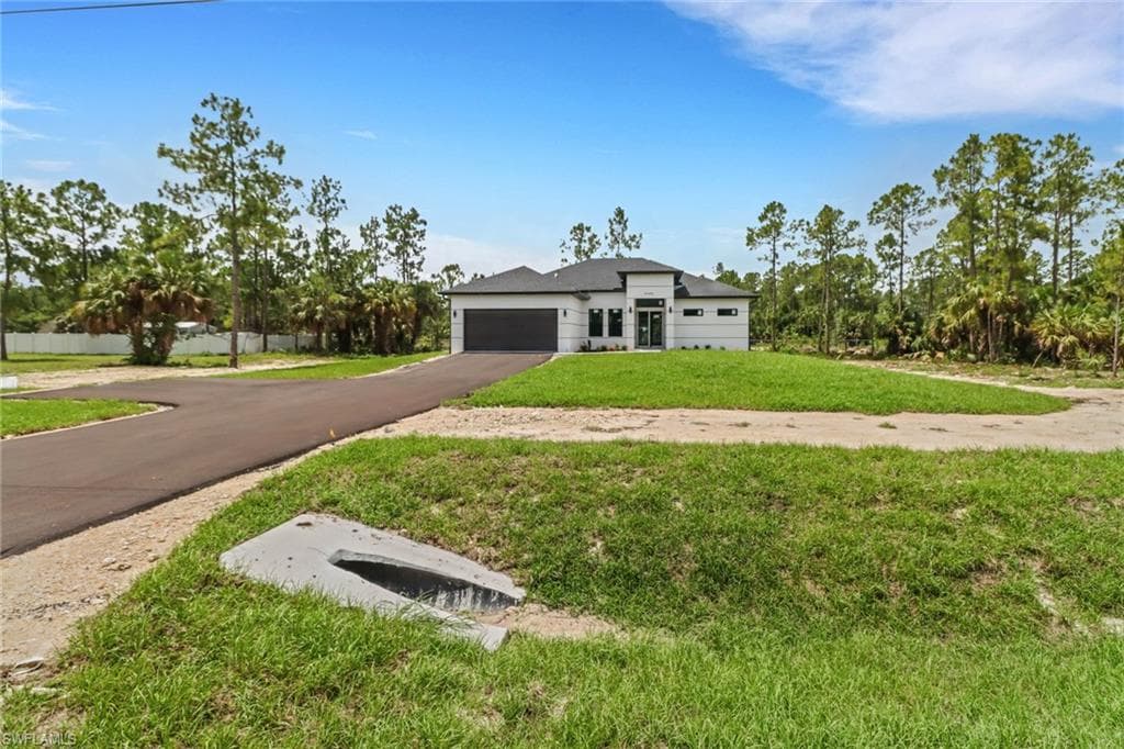 2342 10th Ave SE, Naples, FL 34117-3