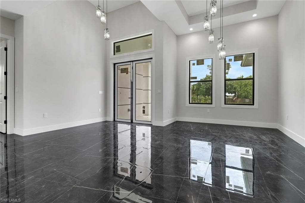 2342 10th Ave SE, Naples, FL 34117-7