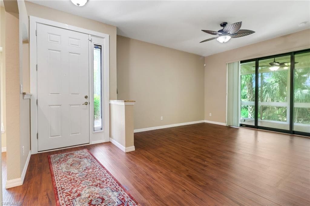 7585 Meadow Lakes Dr 401, Naples, FL 34104-4