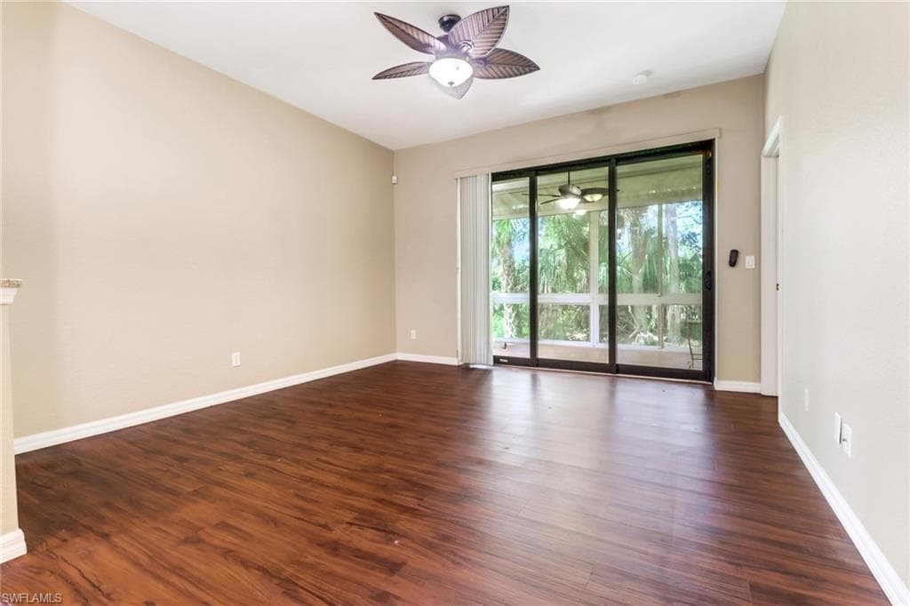 7585 Meadow Lakes Dr 401, Naples, FL 34104-6