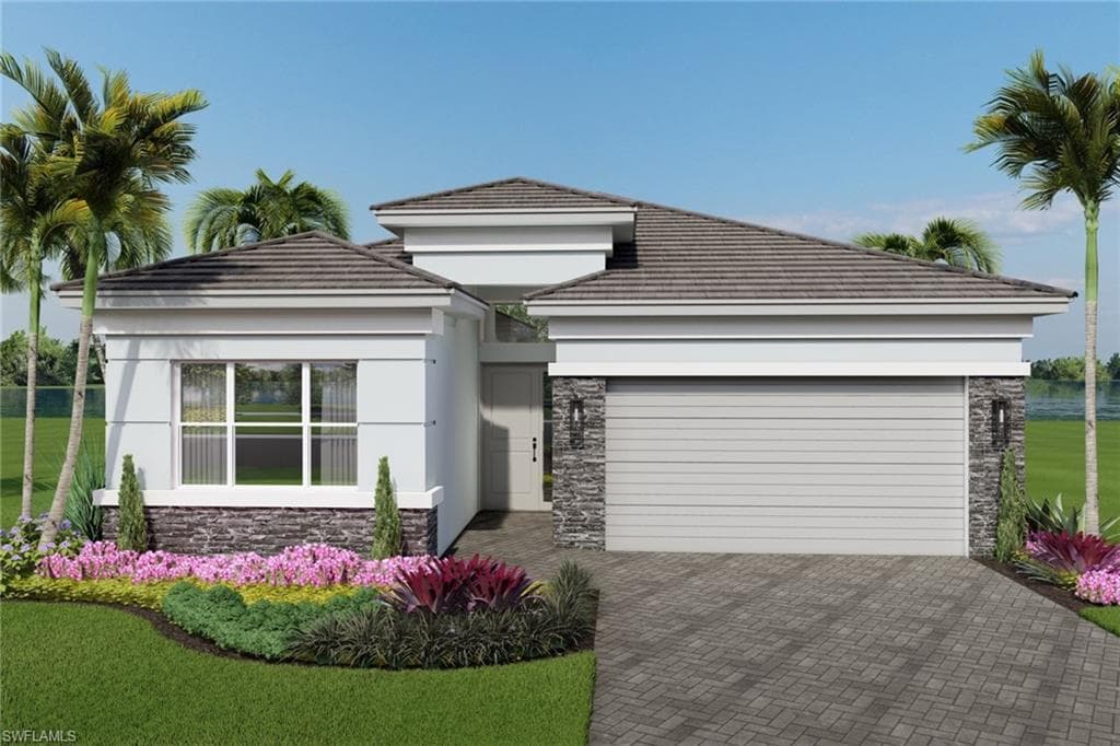 2586 Kingfisher Dr, Naples, FL 34112-1