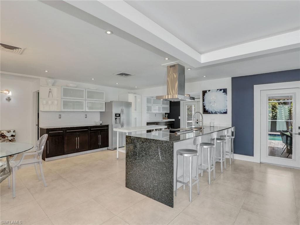 717 105th Ave N, Naples, FL 34108-12