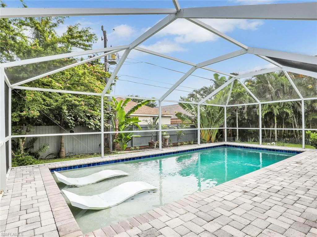 717 105th Ave N, Naples, FL 34108-26