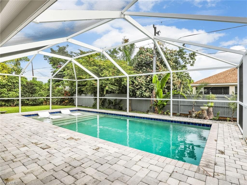 717 105th Ave N, Naples, FL 34108-27