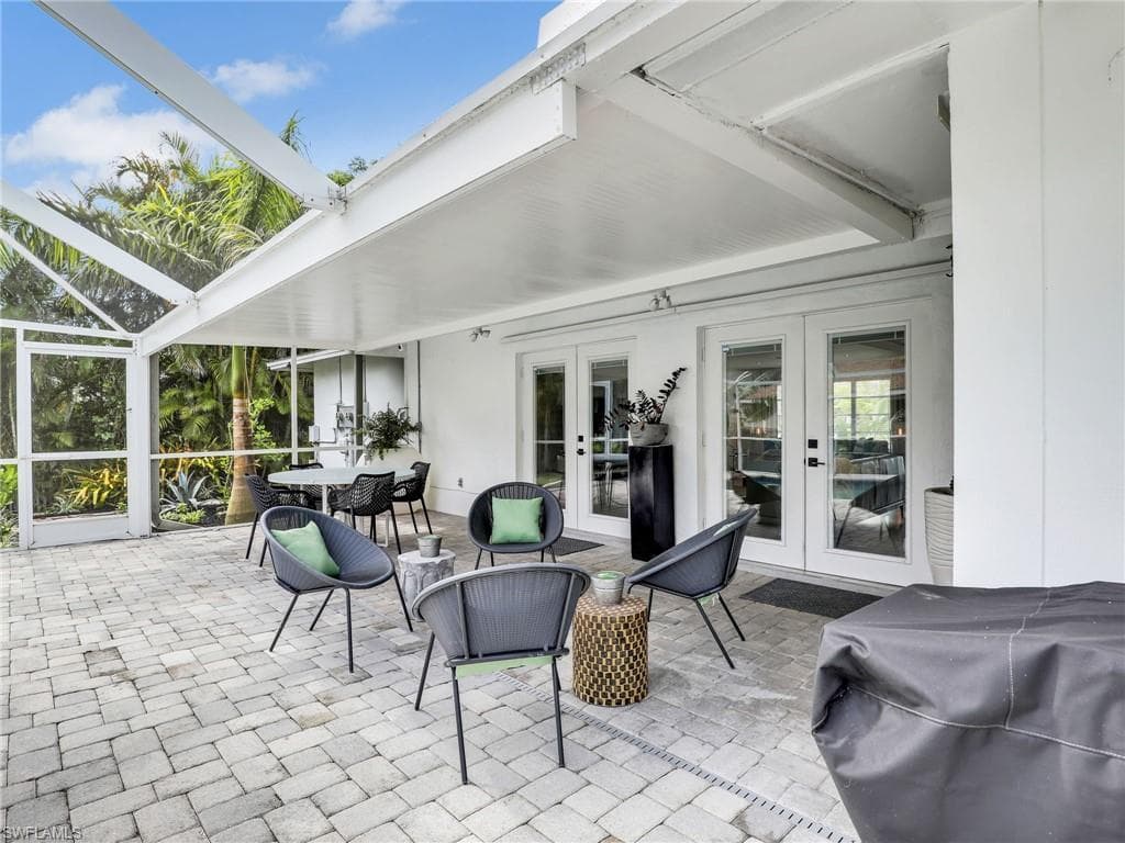 717 105th Ave N, Naples, FL 34108-29