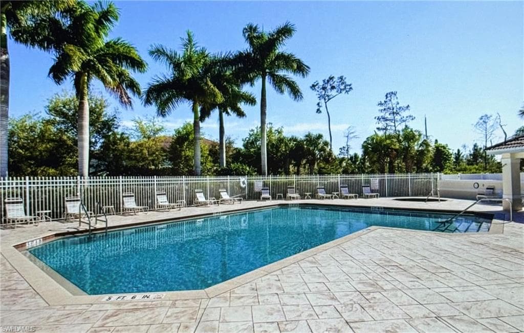 1405 Tiffany Ln N 1402, Naples, FL 34105-6