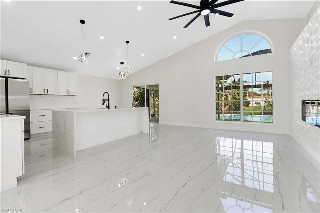 4520 22nd Ave, Cape Coral, FL 33914-9
