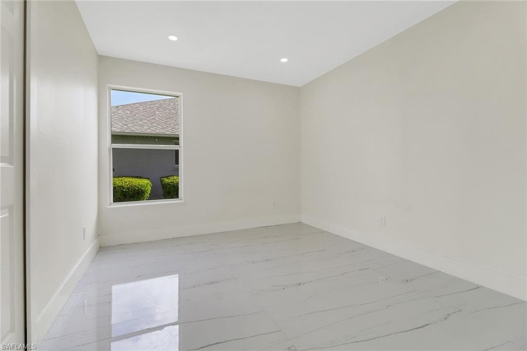4520 22nd Ave, Cape Coral, FL 33914-21
