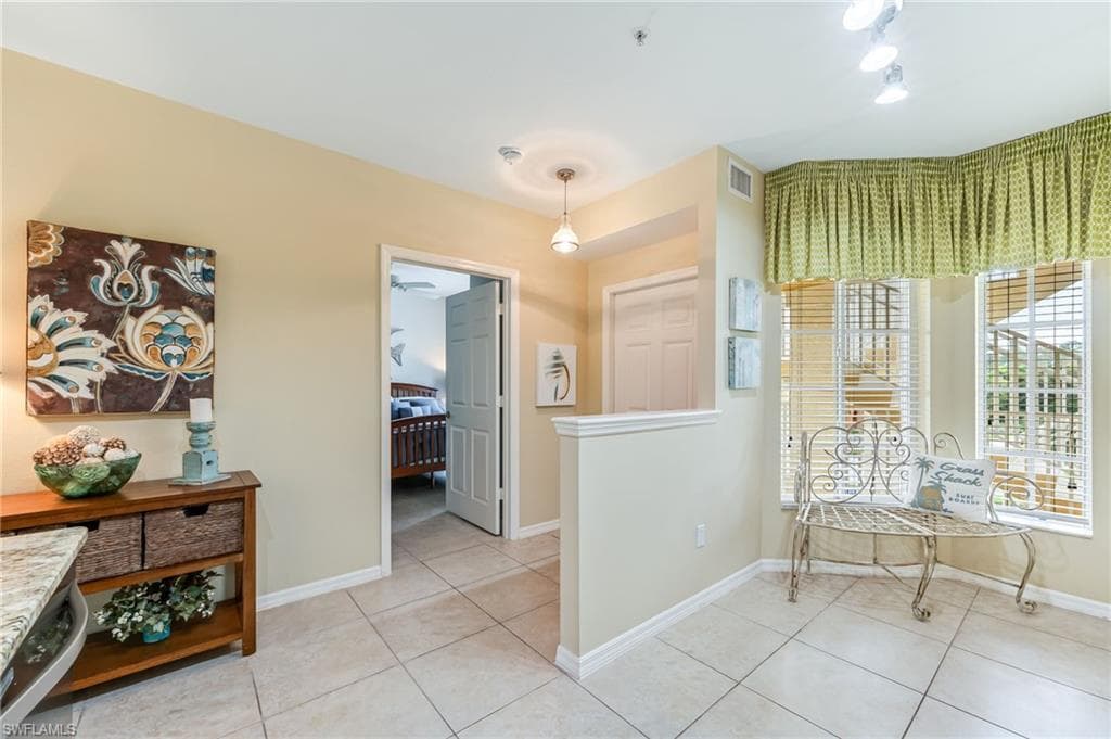 9175 Celeste Dr 308, Naples, FL 34113-11