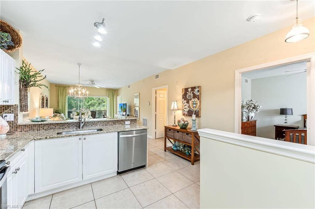 9175 Celeste Dr 308, Naples, FL 34113-13