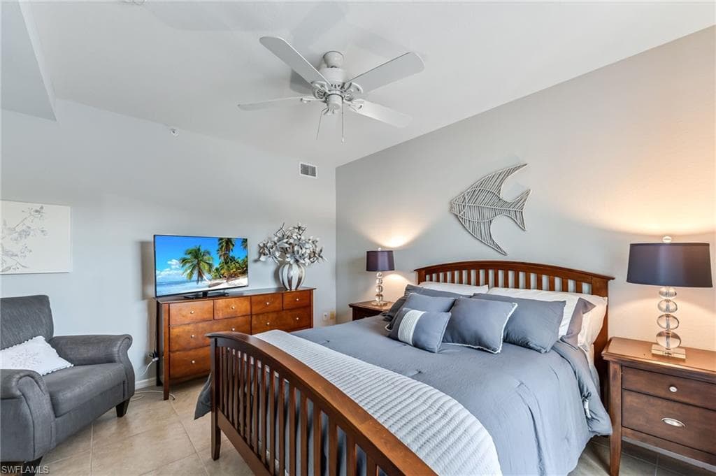 9175 Celeste Dr 308, Naples, FL 34113-20