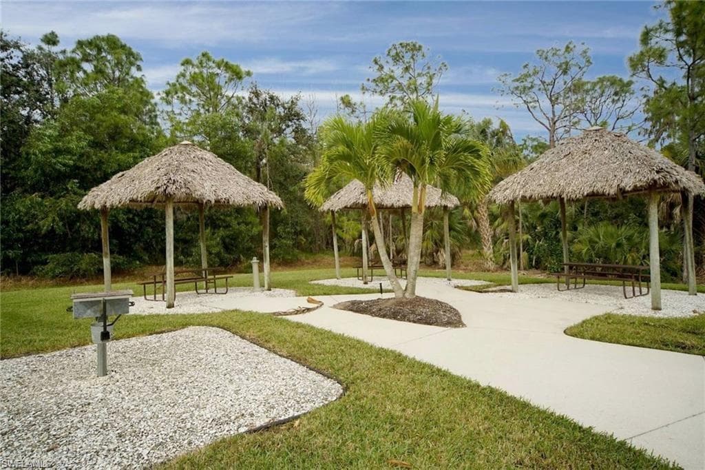 9175 Celeste Dr 308, Naples, FL 34113-29