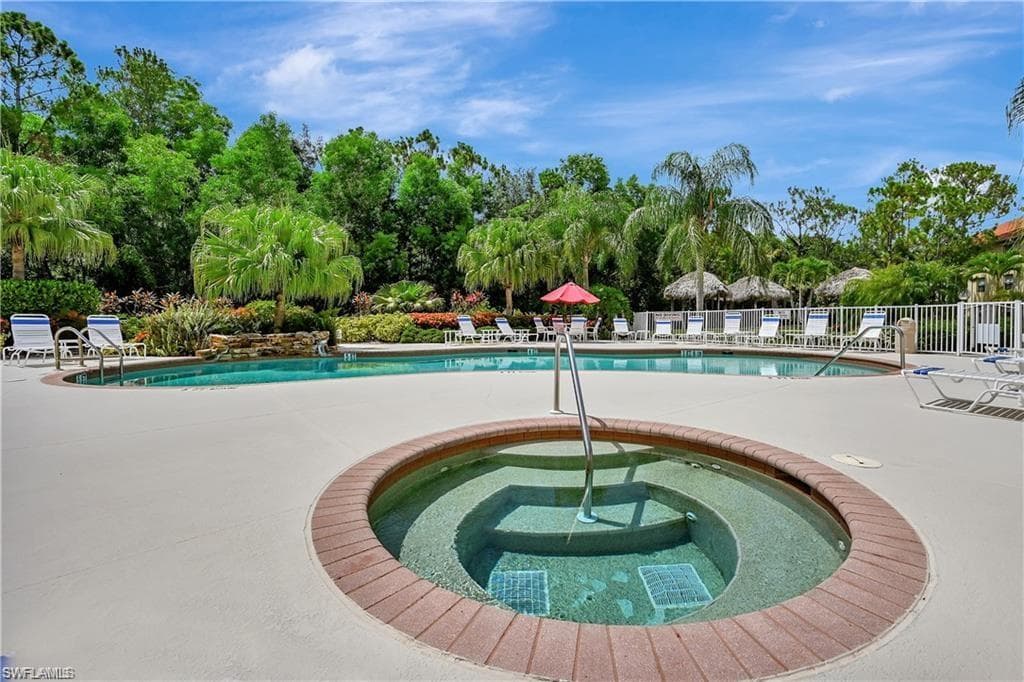 9175 Celeste Dr 308, Naples, FL 34113-31