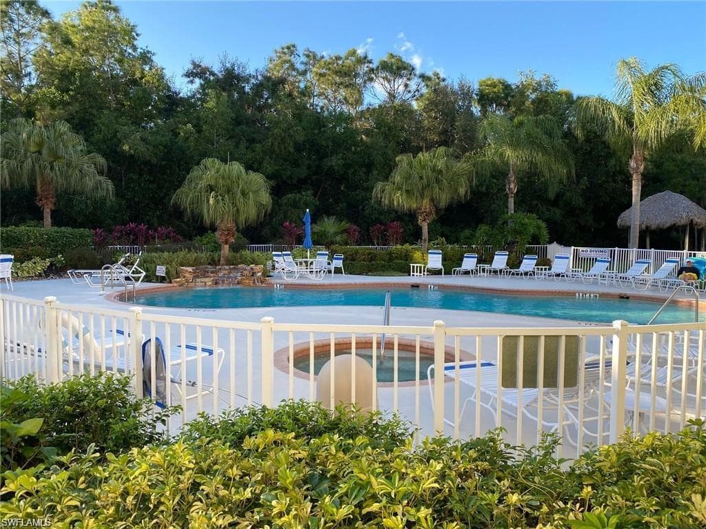 9175 Celeste Dr 308, Naples, FL 34113-32
