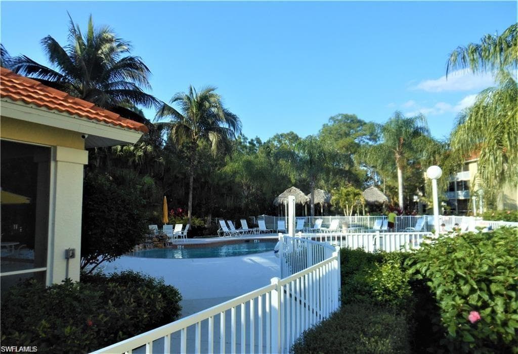 9175 Celeste Dr 308, Naples, FL 34113-33