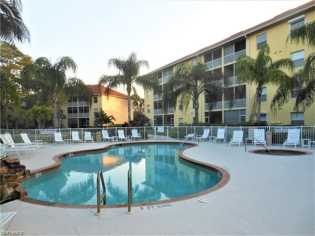 9175 Celeste Dr 308, Naples, FL 34113-34