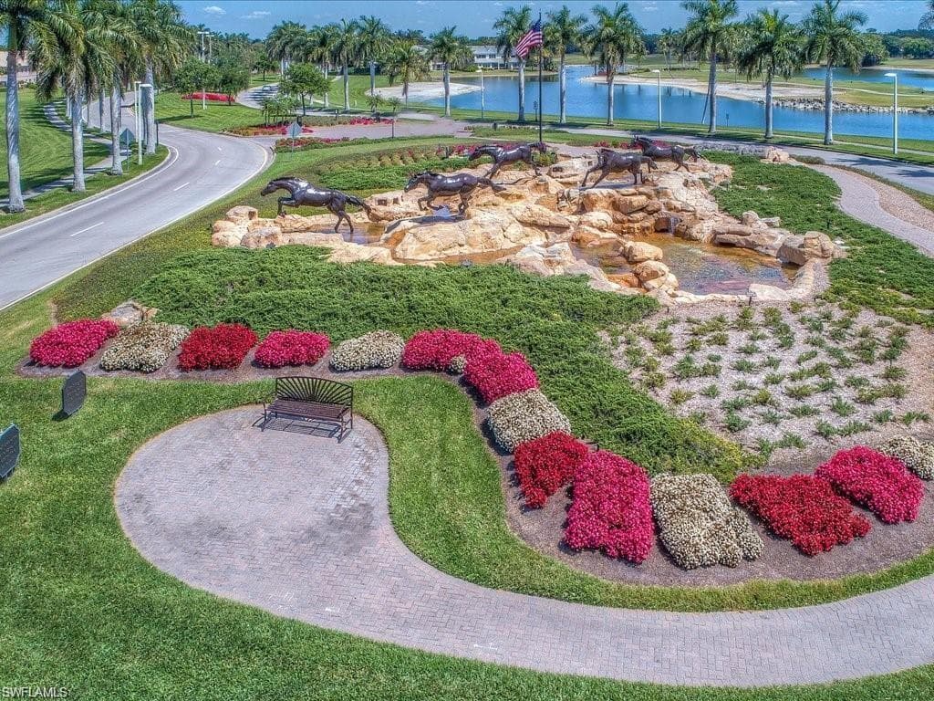 9175 Celeste Dr 308, Naples, FL 34113-35