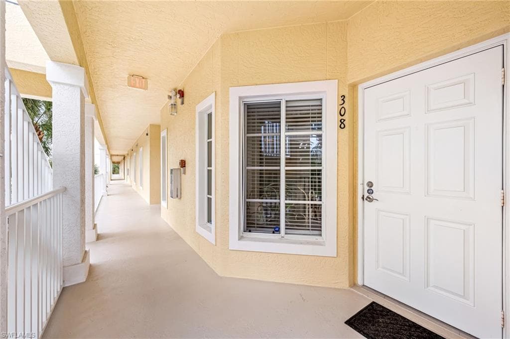 9175 Celeste Dr 308, Naples, FL 34113-3