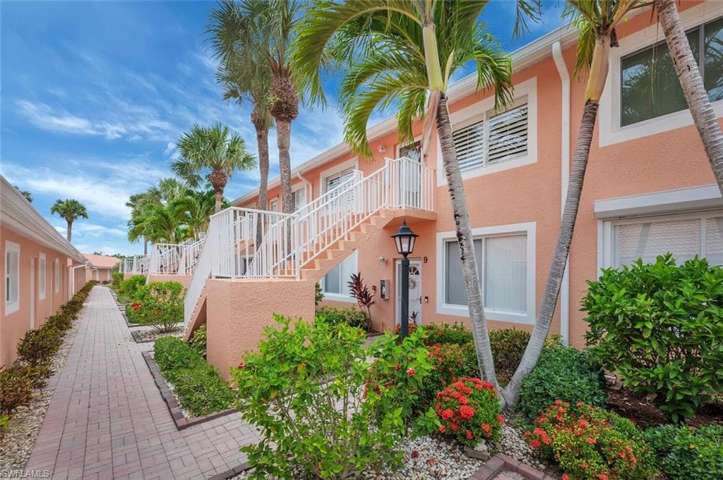 6720 Beach Resort Dr 10, Naples, FL 34114-3